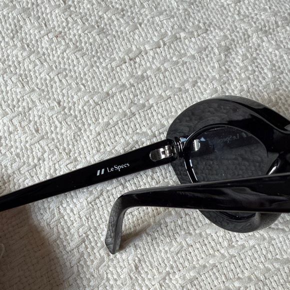 Le Specs - Women\'s Fluxus Round Sunglasses, 49mm main image 4